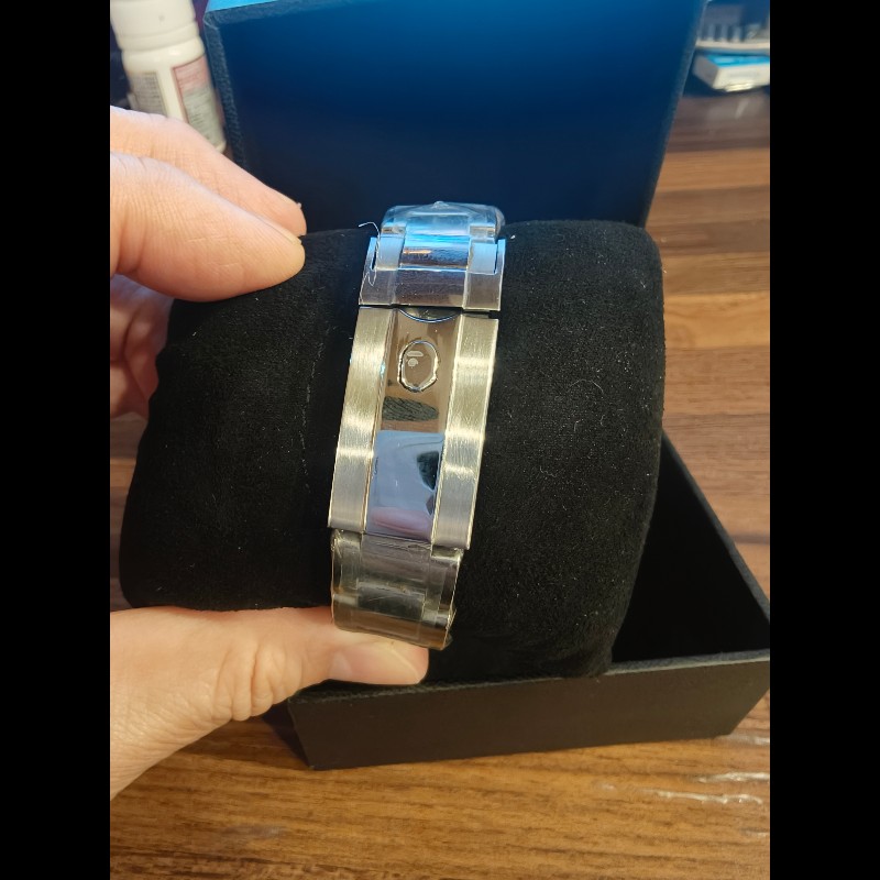 特價出清,法國帶回bape綠水鬼絕版錶,全新品-4