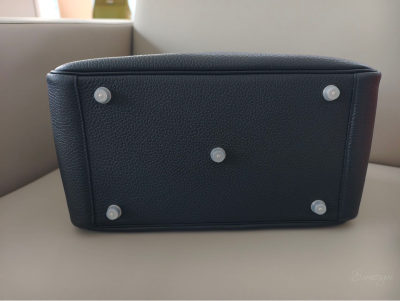 Hermes 愛馬仕 Lindy 30 黑銀扣TC皮 B刻附塵袋,成色極佳,帶膜-6