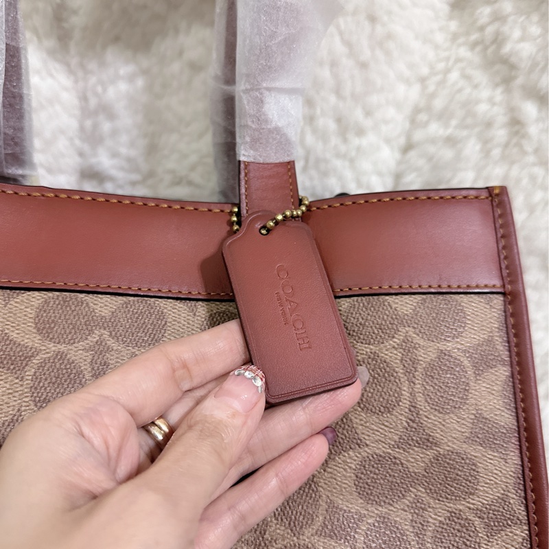 全新Coach Field Tote 30手提肩背包-2