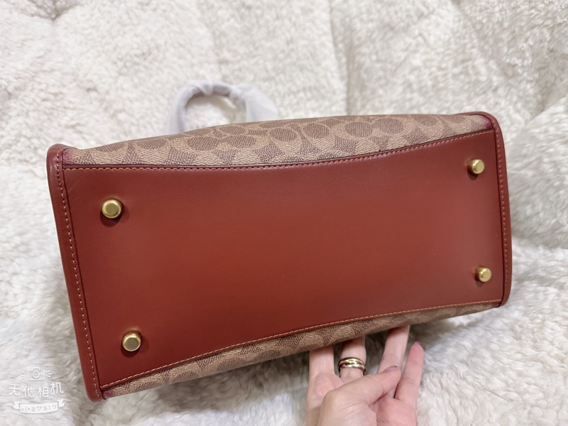 全新Coach Field Tote 30手提肩背包-8