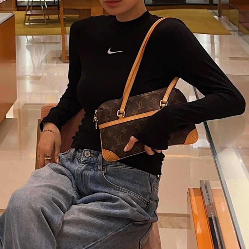 【90%新✨型格潮人✨稀有罕見不怕撞包】LV vintage枕頭包小號 稀有老花Coussin抱枕包單肩包｜手提包｜老花腋下包-2