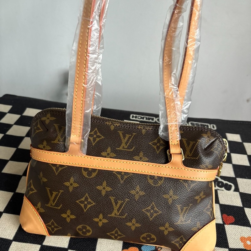 【90%新✨型格潮人✨稀有罕見不怕撞包】LV vintage枕頭包小號 稀有老花Coussin抱枕包單肩包｜手提包｜老花腋下包-3