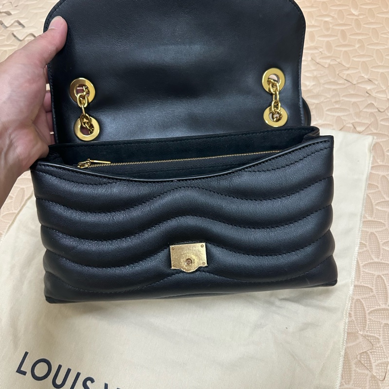 LV NEW WAVE-1