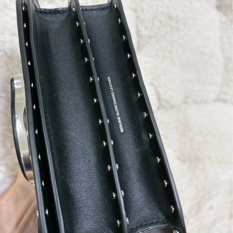 （有瑕疵）全新 Coach IDOL卯釘 手提肩背包(2條肩帶）原價32800元-28