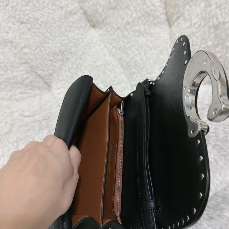 （有瑕疵）全新 Coach IDOL卯釘 手提肩背包(2條肩帶）原價32800元-39