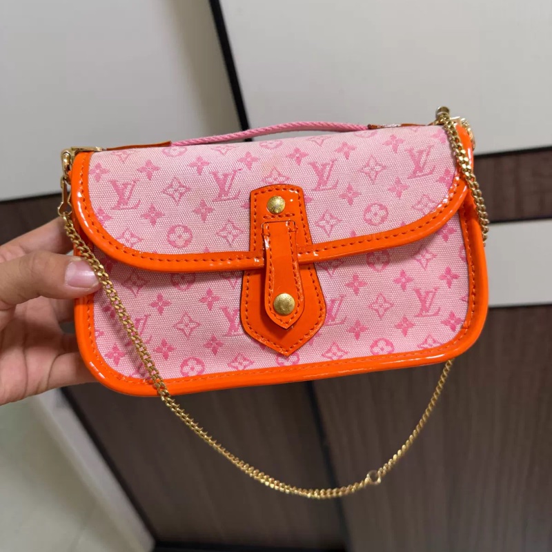 【絕版極稀有❗️全網最便宜】LV 粉色丹寧老花帆布包|絕版小法棍-3