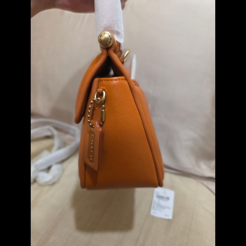 Coach Willis 18 羊皮南瓜橘-6