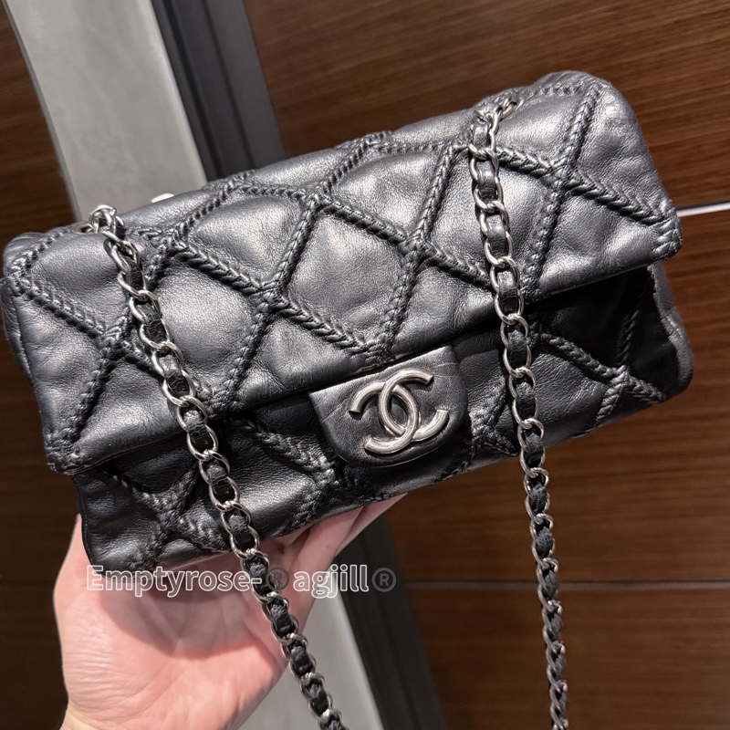 CHANEL 黑銀外縫CF立體鬆餅格classic Flap bag®️-2