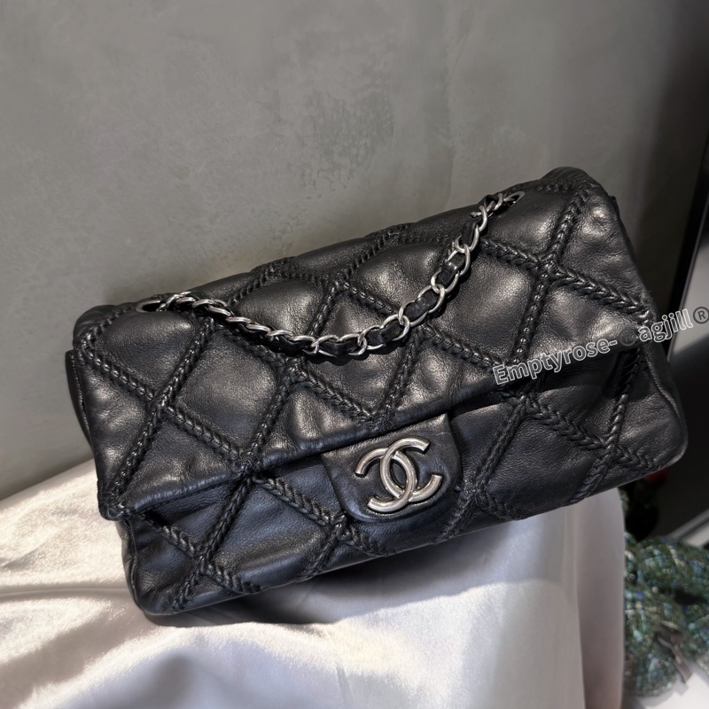CHANEL 黑銀外縫CF立體鬆餅格classic Flap bag®️-4