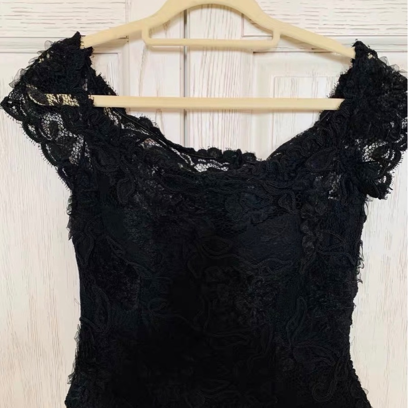 Chanel蕾絲一字肩上衣40碼-0