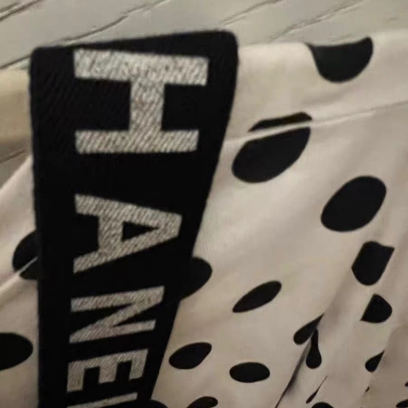 Chanel字母背帶-4