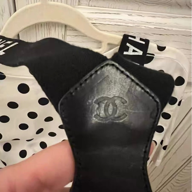 Chanel字母背帶-5