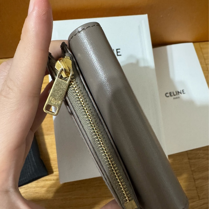 CELINE 的卡夾/零錢卡包(Card Holder with Zip / Snap Card Case-17