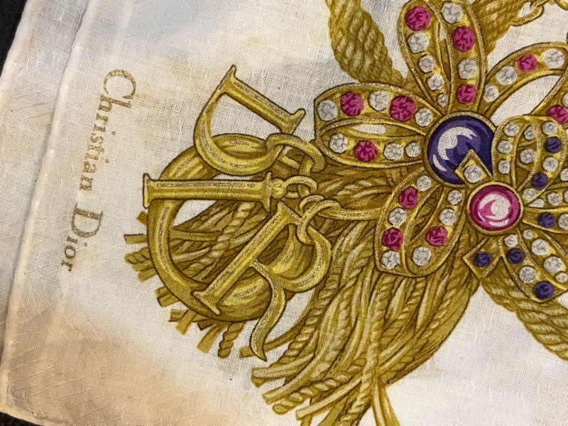 中古vantage DIOR金色流蘇寶石圖騰50x50絲巾方巾-14