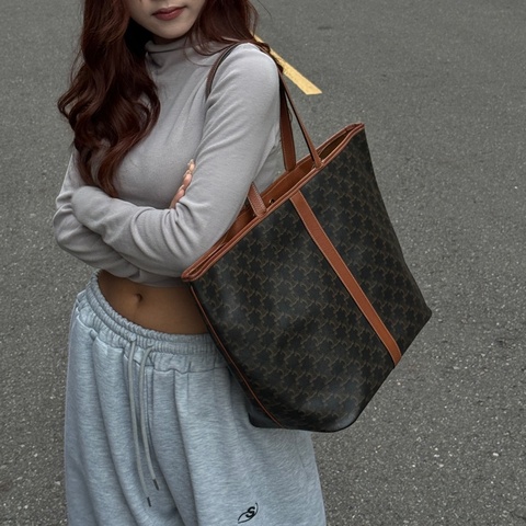 【極新🎁】 Celine 經典老花 Lisa愛包 托特包 （專櫃10.6萬）