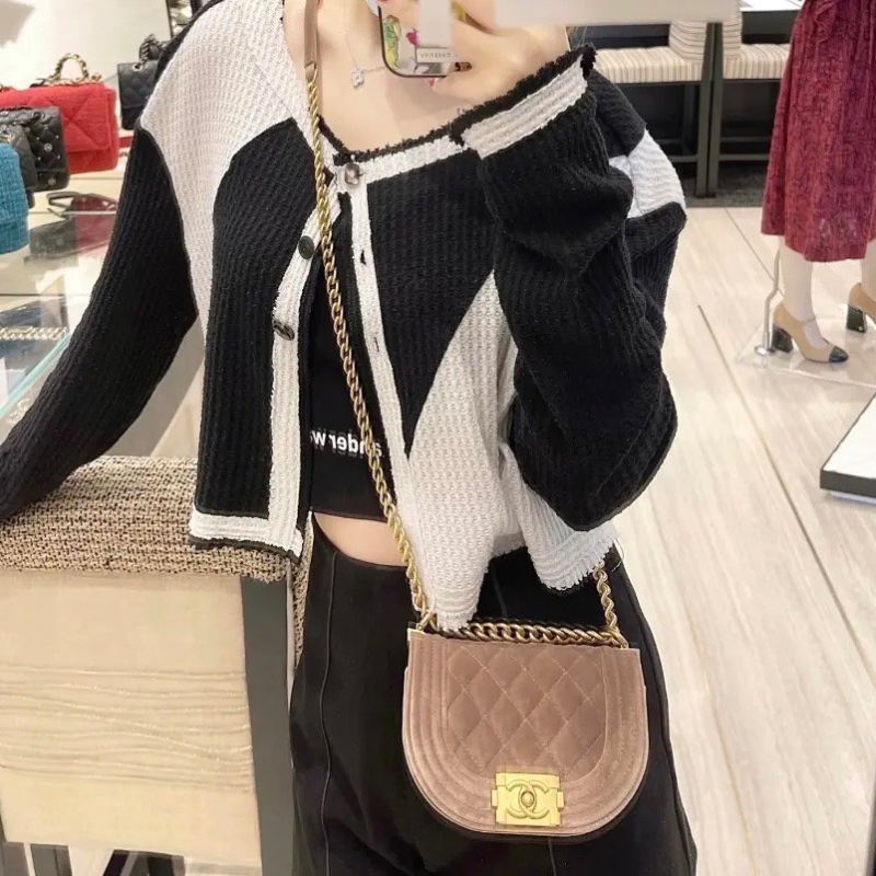 chanel 絲絨 mini 馬鞍包高級奶茶色Leboy金扣15*11 98新配件塵袋-0