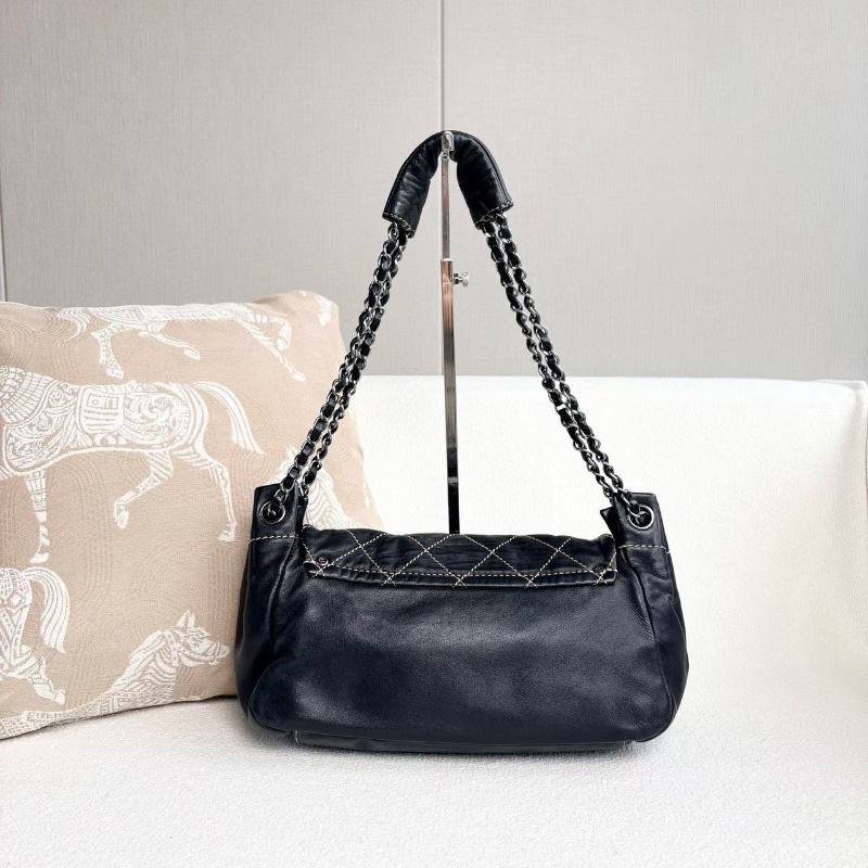 Chanel 中古外縫線餃子包黑銀 羊皮29*18*11 98新配件塵袋-7