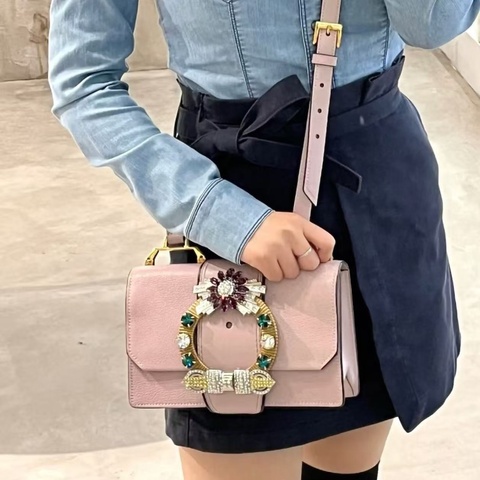 MiuMiu Lady粉色太陽花水鑽寶石包22×13×5cm 98新配件塵袋