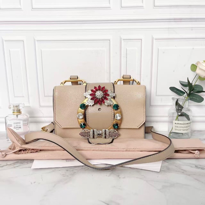 MiuMiu Lady粉色太陽花水鑽寶石包22×13×5cm 98新配件塵袋-2