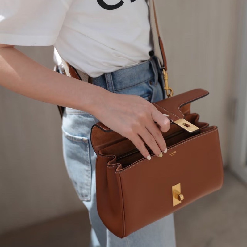 Celine Soft16小號肩背斜背包 金棕 牛皮 24*16*7 98新配件塵袋肩帶-1
