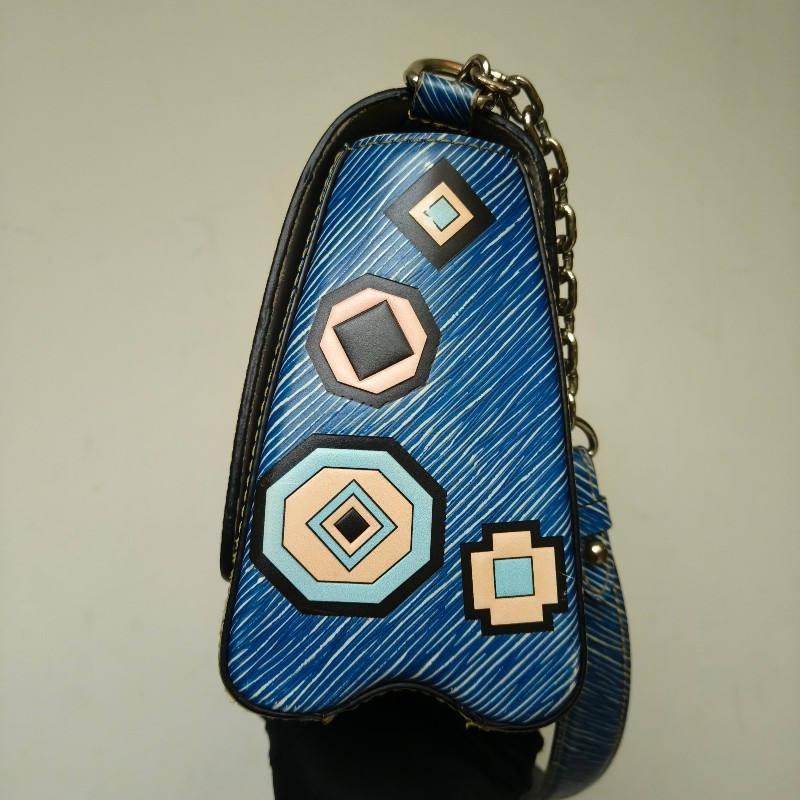 ㊣✨Louis Vuitton✨路易威登(附防塵袋)LV Twist 稀有 圖騰 民俗風 水波紋 旋轉釦 鏈條包 單肩背 肩背包/二手精品/二手包/保證正品🌳二手樹屋🌳-3