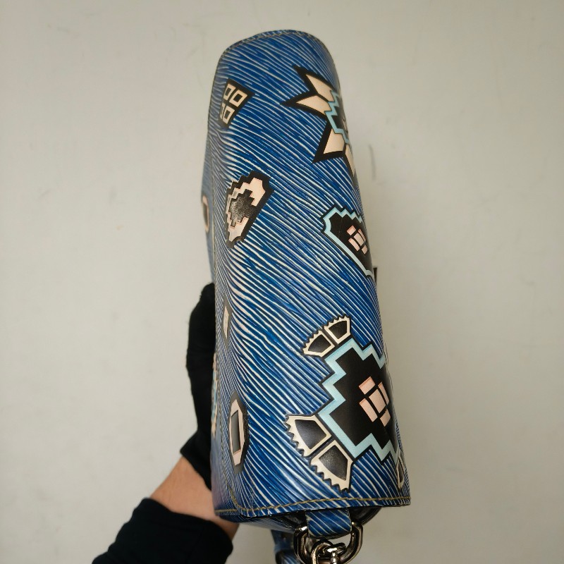 ㊣✨Louis Vuitton✨路易威登(附防塵袋)LV Twist 稀有 圖騰 民俗風 水波紋 旋轉釦 鏈條包 單肩背 肩背包/二手精品/二手包/保證正品🌳二手樹屋🌳-6