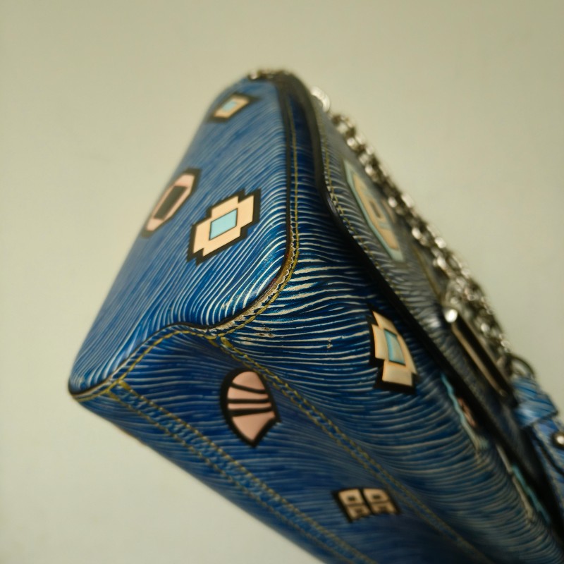 ㊣✨Louis Vuitton✨路易威登(附防塵袋)LV Twist 稀有 圖騰 民俗風 水波紋 旋轉釦 鏈條包 單肩背 肩背包/二手精品/二手包/保證正品🌳二手樹屋🌳-11