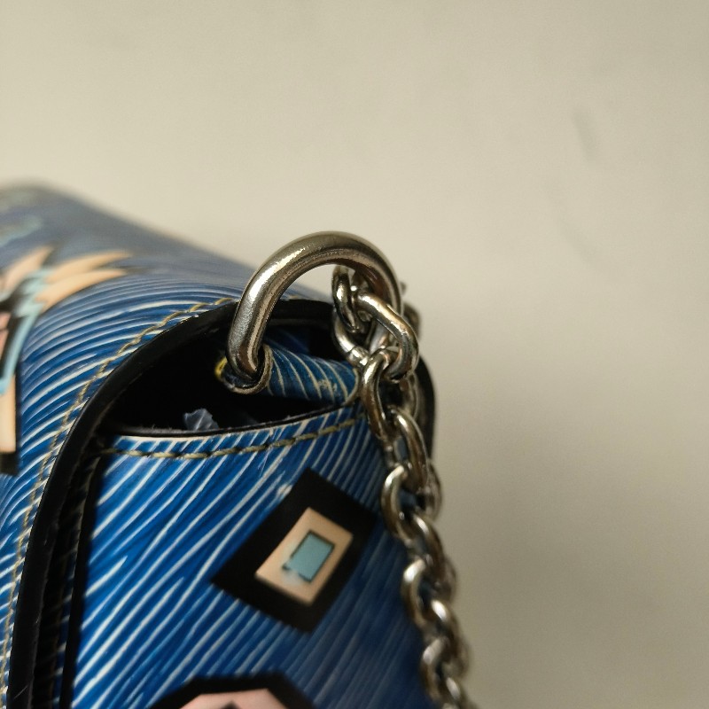 ㊣✨Louis Vuitton✨路易威登(附防塵袋)LV Twist 稀有 圖騰 民俗風 水波紋 旋轉釦 鏈條包 單肩背 肩背包/二手精品/二手包/保證正品🌳二手樹屋🌳-25