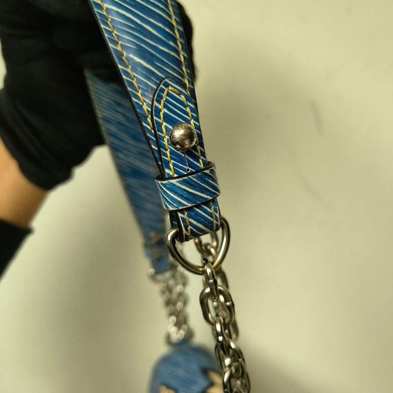 ㊣✨Louis Vuitton✨路易威登(附防塵袋)LV Twist 稀有 圖騰 民俗風 水波紋 旋轉釦 鏈條包 單肩背 肩背包/二手精品/二手包/保證正品🌳二手樹屋🌳-40