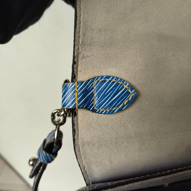 ㊣✨Louis Vuitton✨路易威登(附防塵袋)LV Twist 稀有 圖騰 民俗風 水波紋 旋轉釦 鏈條包 單肩背 肩背包/二手精品/二手包/保證正品🌳二手樹屋🌳-46