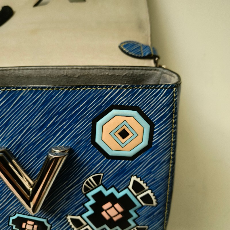 ㊣✨Louis Vuitton✨路易威登(附防塵袋)LV Twist 稀有 圖騰 民俗風 水波紋 旋轉釦 鏈條包 單肩背 肩背包/二手精品/二手包/保證正品🌳二手樹屋🌳-49