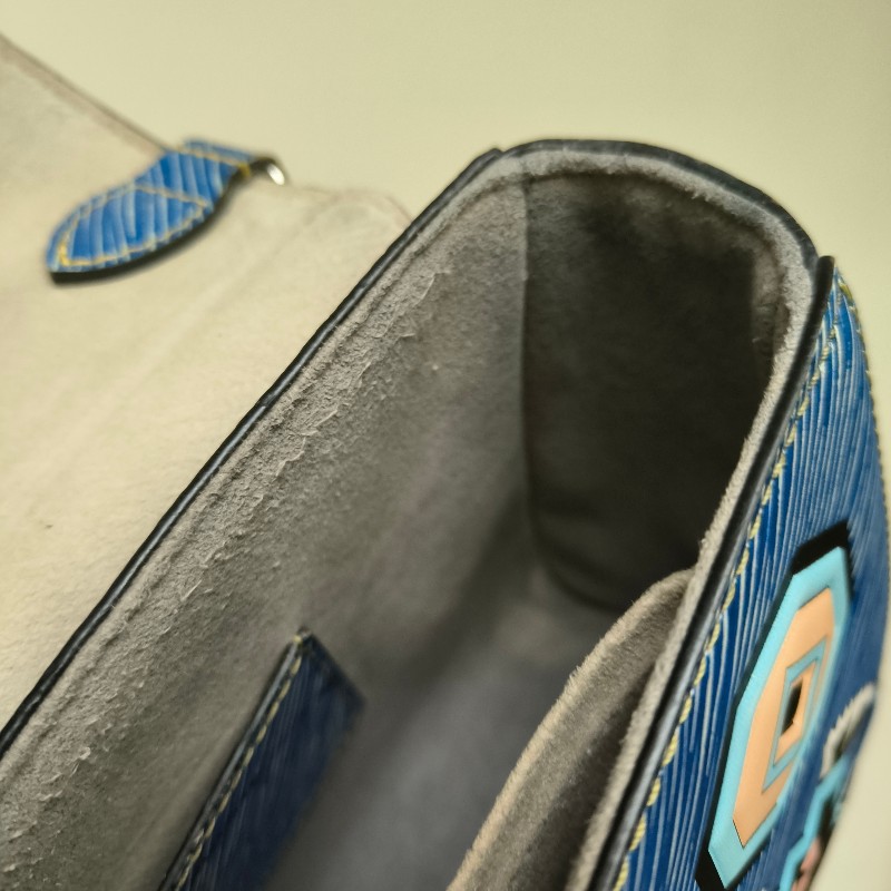 ㊣✨Louis Vuitton✨路易威登(附防塵袋)LV Twist 稀有 圖騰 民俗風 水波紋 旋轉釦 鏈條包 單肩背 肩背包/二手精品/二手包/保證正品🌳二手樹屋🌳-61