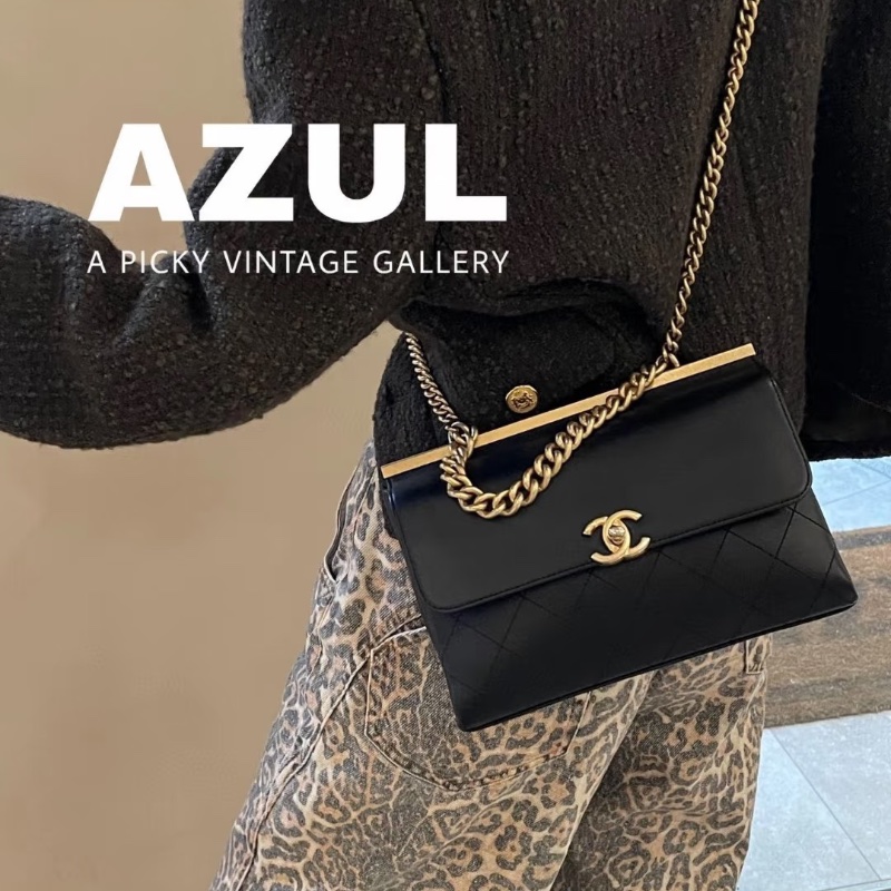 Chanel 雙面郵差包 羊皮 黑金配色28*18*11 98新配件配件塵袋-0