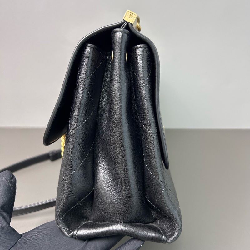 Chanel 雙面郵差包 羊皮 黑金配色28*18*11 98新配件配件塵袋-4