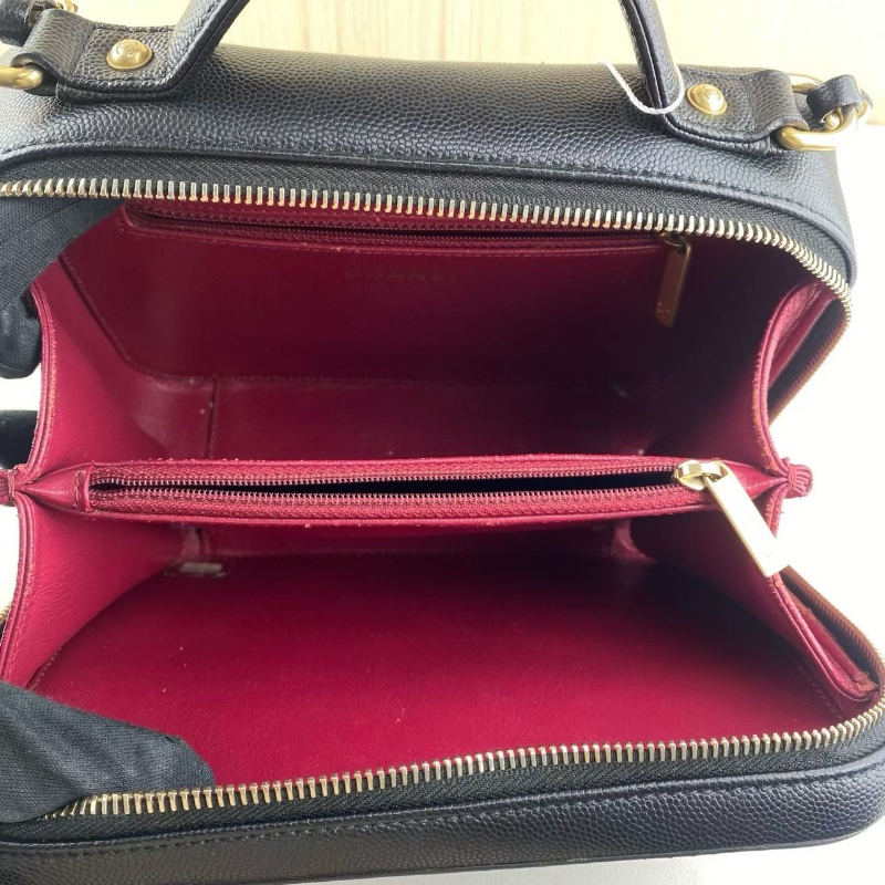 Chanel 黑色相機包 牛皮 21*16*9 98新配件塵袋保卡-3