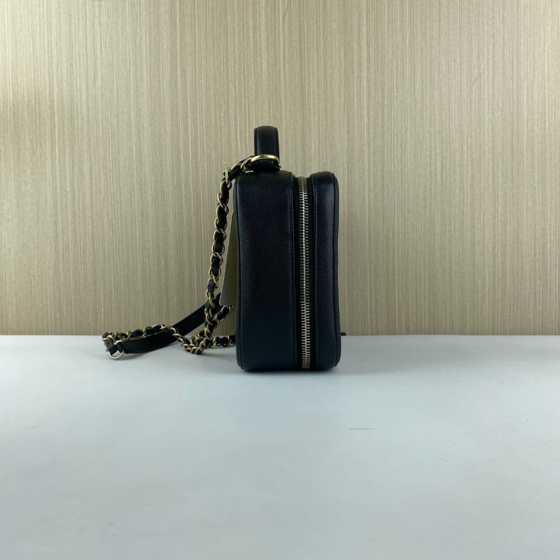 Chanel 黑色相機包 牛皮 21*16*9 98新配件塵袋保卡-4