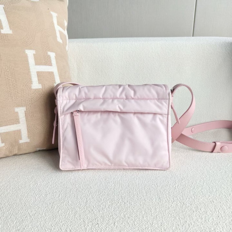 Prada cini尼龍郵差包 23*16*11 粉色尼龍布 98新配件保卡塵袋-9