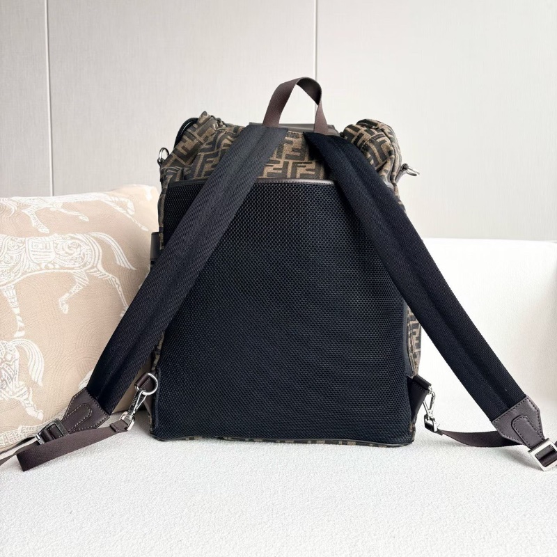 Fendi ROMA系列老花帆布抽繩後背包34*41*15 98新配件塵袋-7