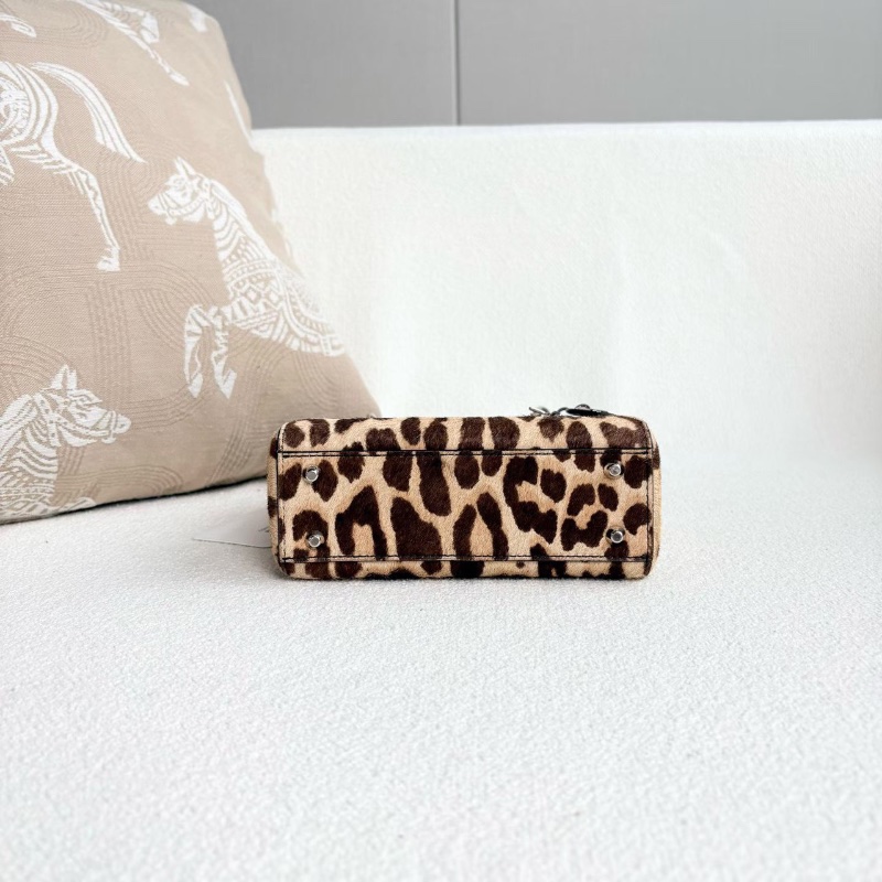 Dior馬毛豹紋黛妃三格 銀扣 17*14.5*5 98新配件塵袋-5