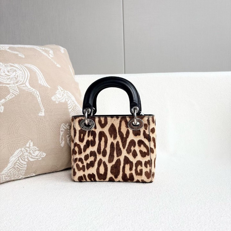 Dior馬毛豹紋黛妃三格 銀扣 17*14.5*5 98新配件塵袋-9