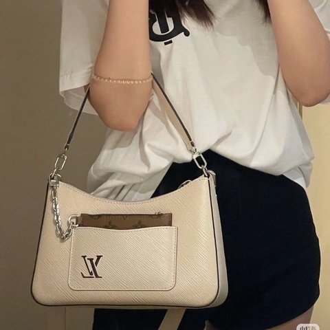 LV水波紋Marelle腋下包芯片款 奶昔白銀扣 25*17*7.5 99新配件盒子塵袋購證子袋