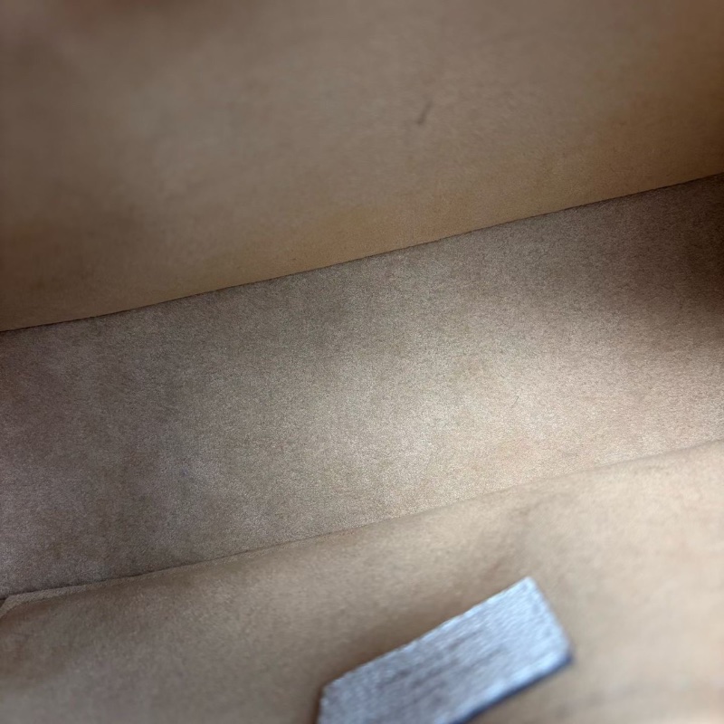 LV水波紋Marelle腋下包芯片款 奶昔白銀扣 25*17*7.5 99新配件盒子塵袋購證子袋-3