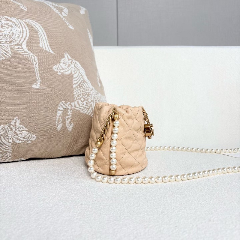 Chanel珍珠鏈條mini水桶包奶茶色金扣 小牛皮10.5*11*11 98新配件塵袋-5
