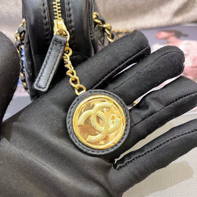 Chanel香奈兒黑金24K金幣相機包小號芯片款-5