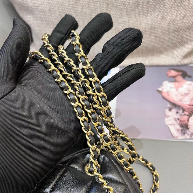 Chanel香奈兒黑金24K金幣相機包小號芯片款-6