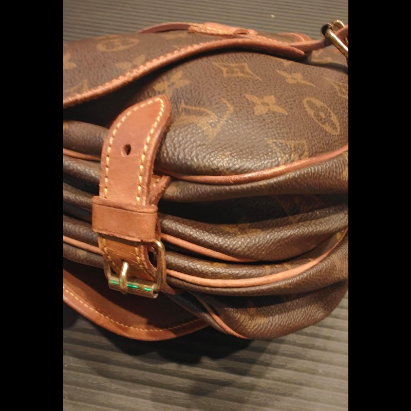 年底特價出清日本帶回LV小型馬鞍包包，正常使用痕跡，男女適用，售出不退，除非認定是假包，狀況如照片所示，完美主義者請勿下單，謝謝-14
