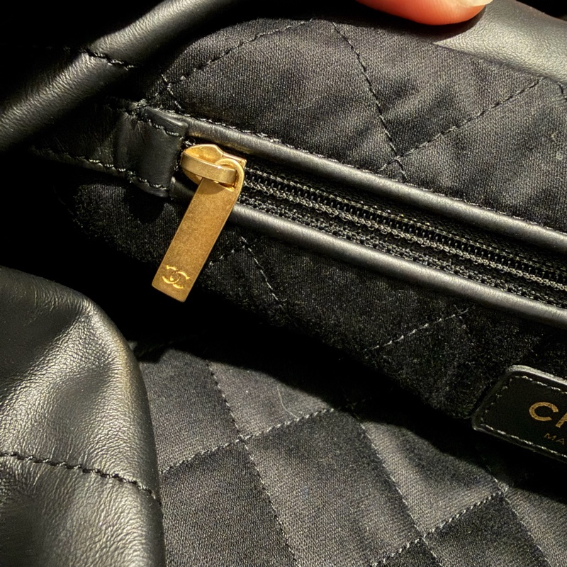 Chanel 香奈兒 22bag 中號 黑金配白字-8