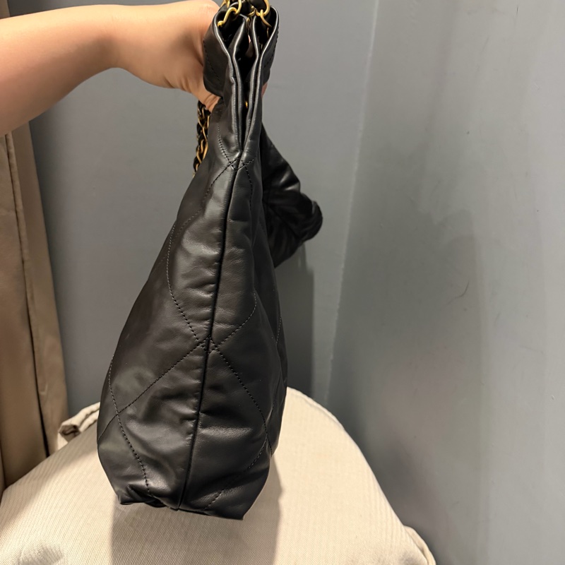 Chanel 香奈兒 22bag 中號 黑金配白字-11