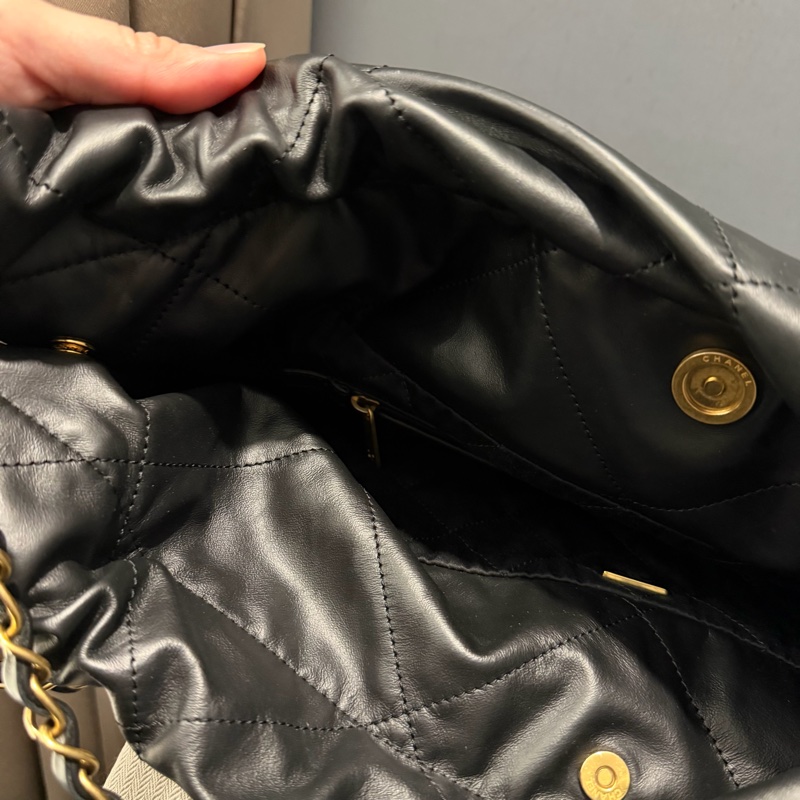 Chanel 香奈兒 22bag 中號 黑金配白字-32