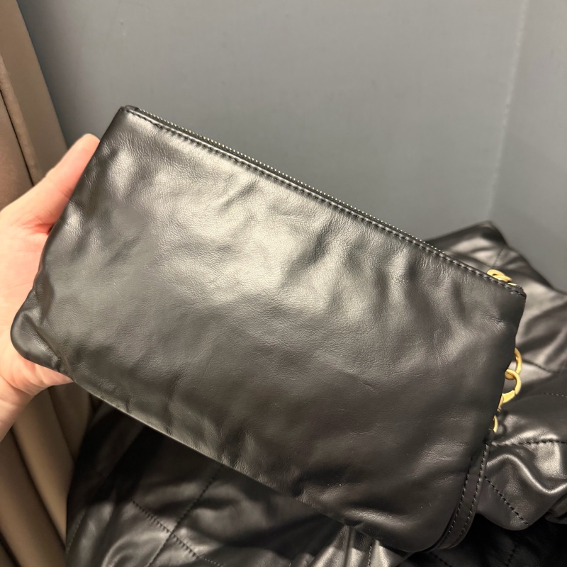 Chanel 香奈兒 22bag 中號 黑金配白字-35